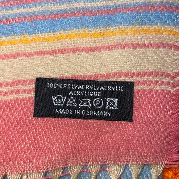 PATTERNED WINTER SCARF - Picture 2 of 3